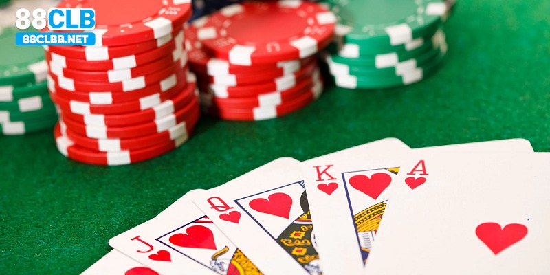 Poker thu hút đông đảo thành viên khắp thế giới